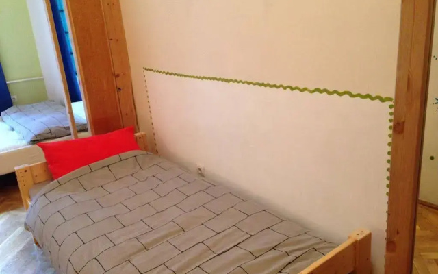 Yolo Hostel