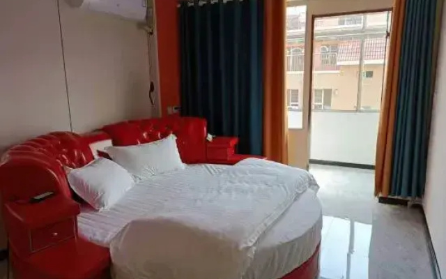Beizhen Hongyunyuan Cinema Hotel