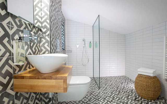 Lirides Suites