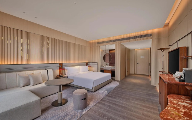 The Reserve Hotel Luoyang, Curio Collection By Hilton