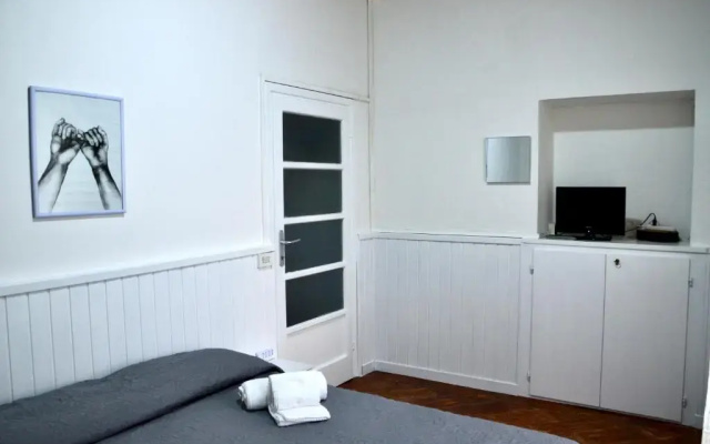 Casta House