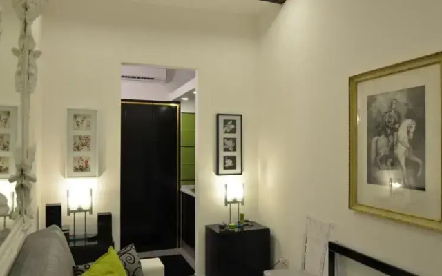 Naples Smart Flat