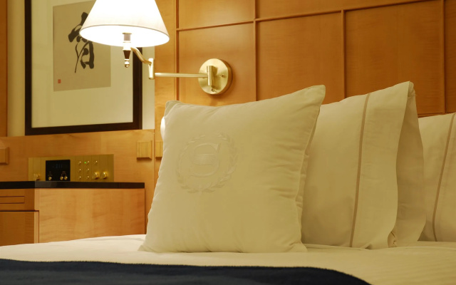 Phoenix Seagaia Ocean Tower