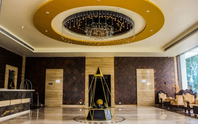 Solitaire Hotel and Resort