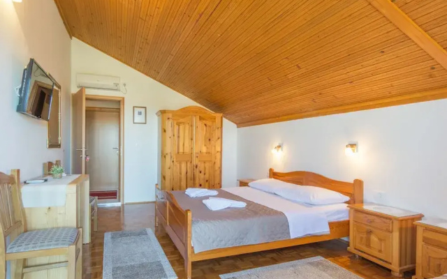 Bed & Breakfast Maki