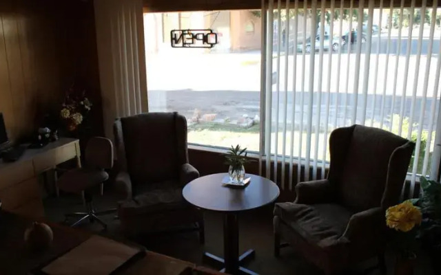 Riviera Inn