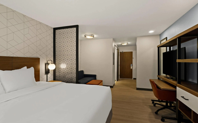 Everhome Suites Orlando International Drive