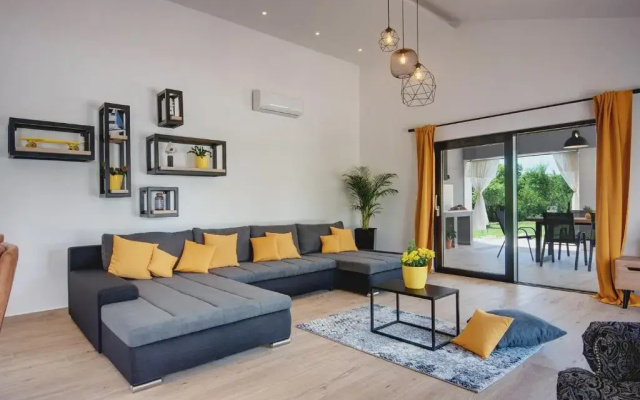 Radola Residence
