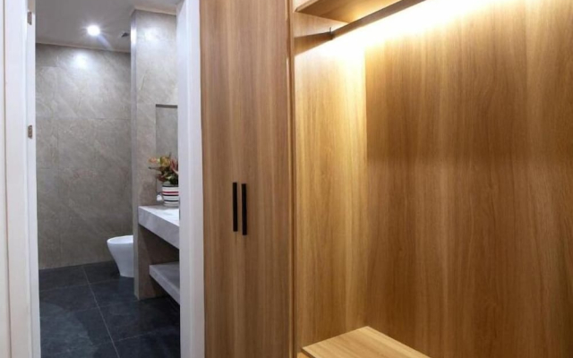 Elysees Hotel