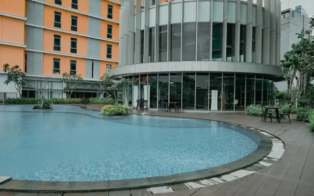 Spacious And Elegant 1Br Apartment Pejaten Park Residence