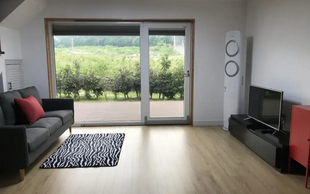 Beadtree House