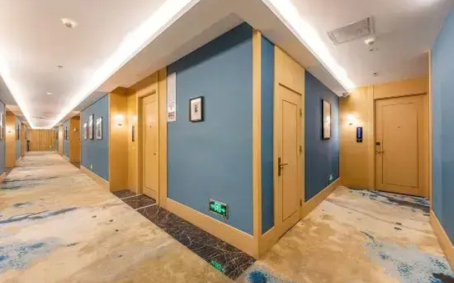 Lanbo Liangshan Hotel
