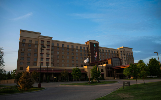 Embassy Suites by Hilton Minneapolis North