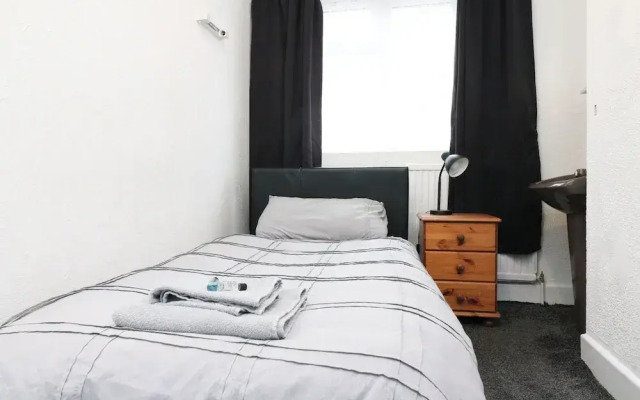 Pebbles Guest House room 16