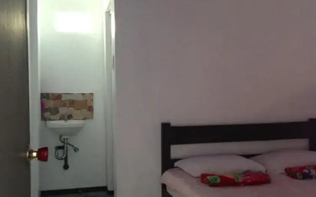Ysraela Lodging House - Burgos - Hostel
