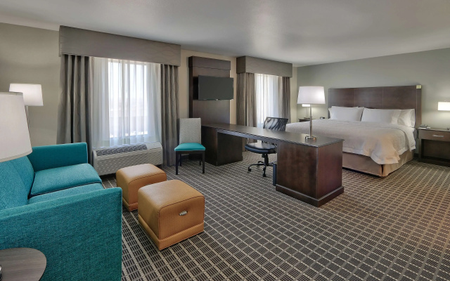 Hampton Inn & Suites Albuquerque Airport