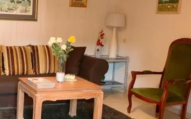 Maison d'une chambre avec jardin clos et wifi a Sigogne