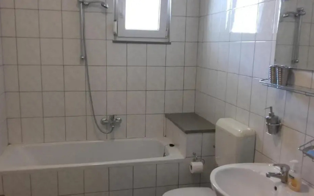 Apartment Max