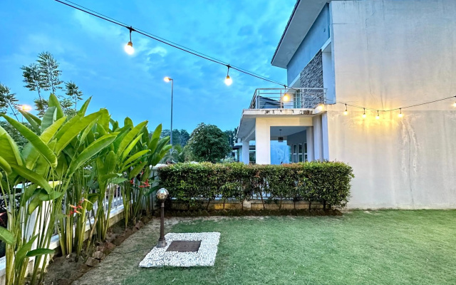 BNB Casa Grande at Rawang - spacious, 15 pax and WiFi