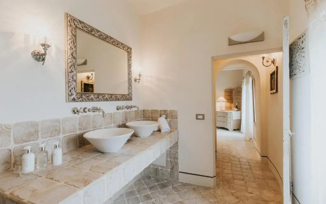 La Villa Hotel