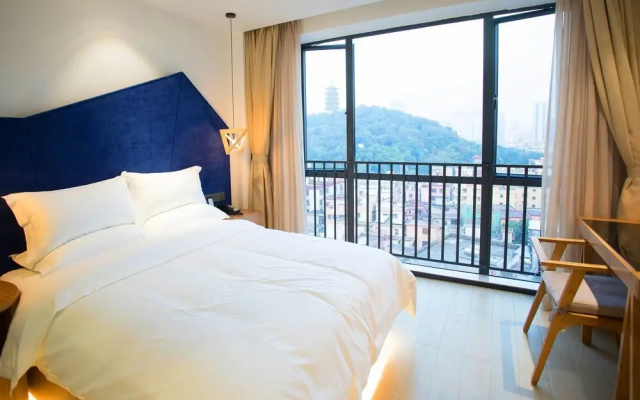 TOP Hotel