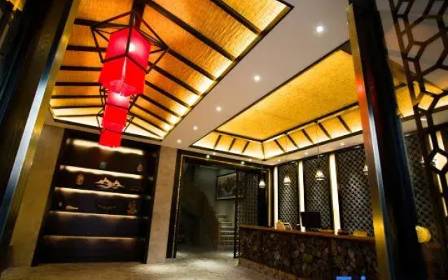 Yixunli Theme Hotel