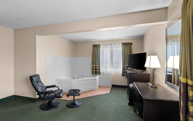 Super 8 by Wyndham Jefferson