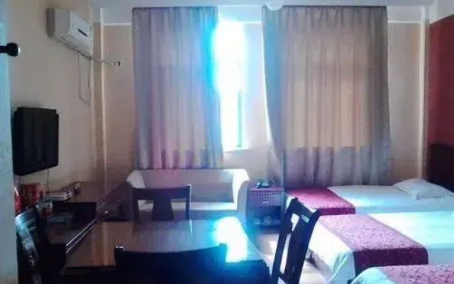 Jiangyan 996 Business Hotel
