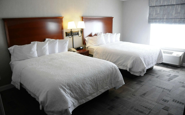 Hampton Inn & Suites Redding