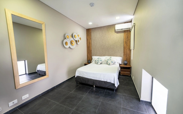 6BD with Balcony Jacuzzi Next to LLERAS