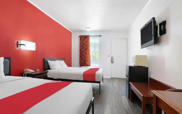 OYO Hotel Calhoun GA I-75 & US-41 Hwy