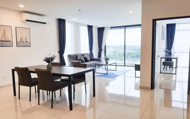 The Straits Suites & Residences