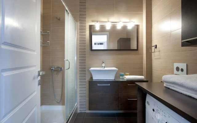 Glyfada, Modern Minimal Apartment