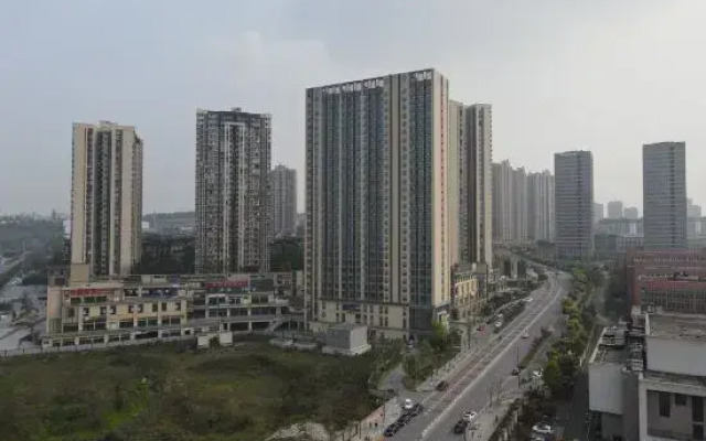 Qiyu Hotel (Chongqing Finance School Halo Shopping Park)