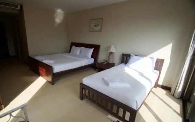 Baan Khun Poh Hotel