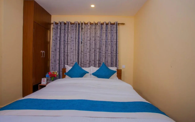 OYO 273 Hotel Rara Palace