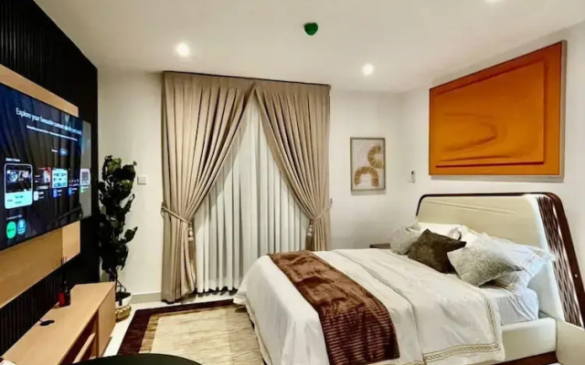 Bantree Luxury Apartments by Cozy