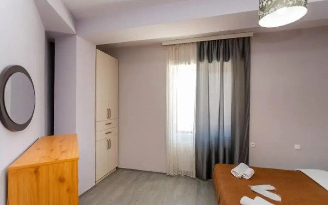 Bright and Stylish Apt In The Hills of Bakuriani