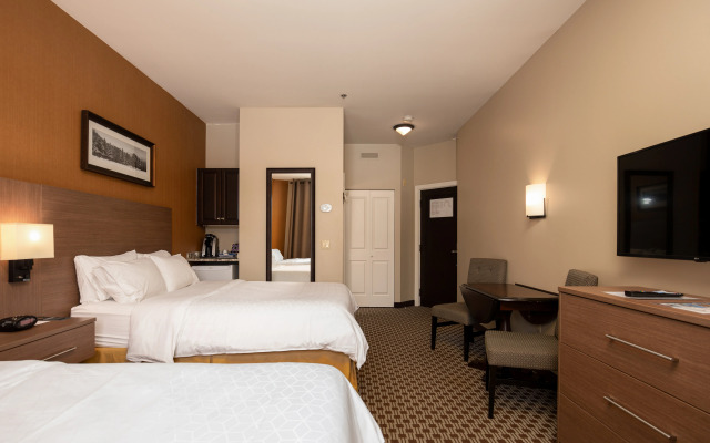 Holiday Inn Express and Suites Tremblant by IHG