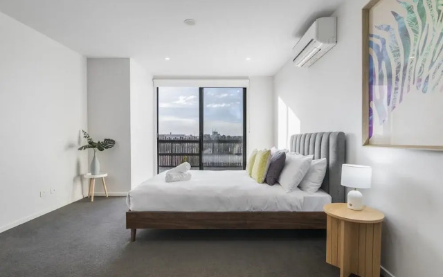 Northcote 3-bed Townhouse Near Cafes & Shops