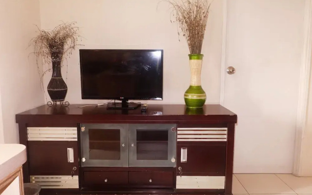 Kalibata Apartment with Sofa Bed Near Shopping Center