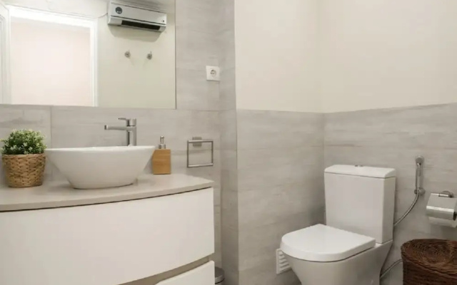 The Words Apartment in the Heart of Cascais