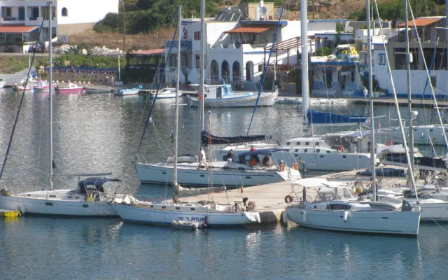 Studios Akrogialli (Adults Only)