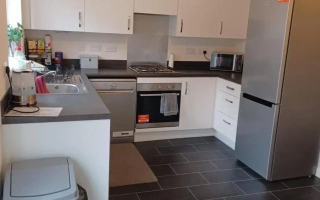 Spacious Ensuite King Room Private Neighbourhood Free Parking Space