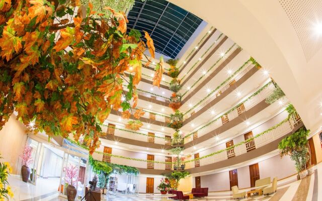Отель Three Seasons Place Таиланд, Бангкок - отзывы, цены и фото номеров - забронировать отель Three Seasons Place онлайн вид на фасад