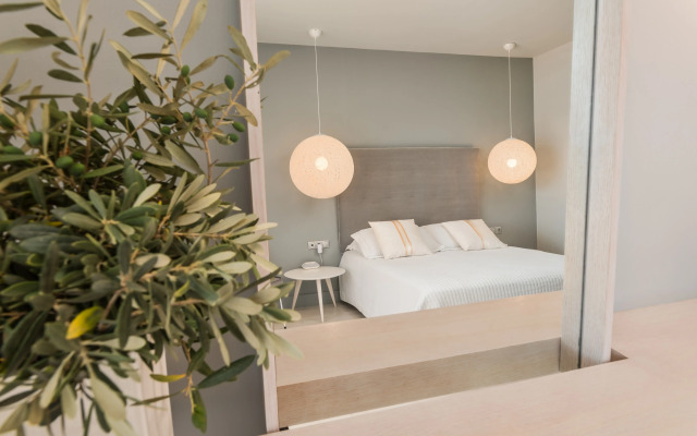 Ino Hotel & Suites