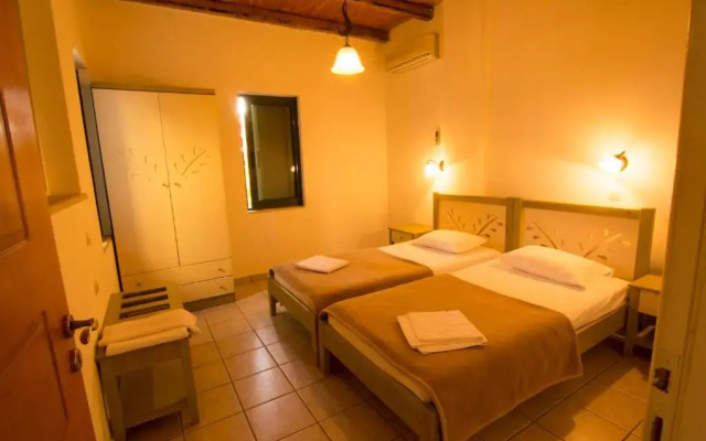 Villas Paleochora