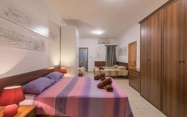 Spinola Bay Mansion Seafront Apartment by Getaways Malta