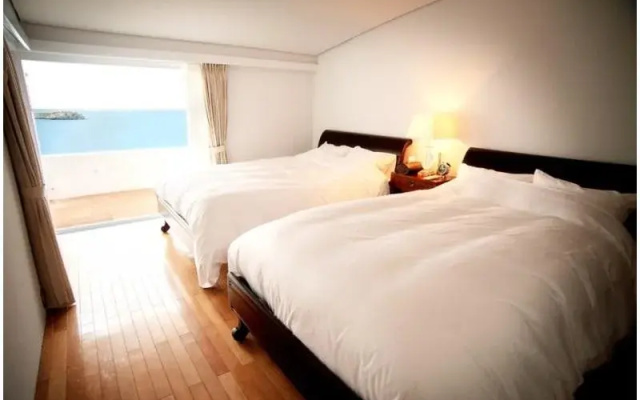 HAYAMA Funny house