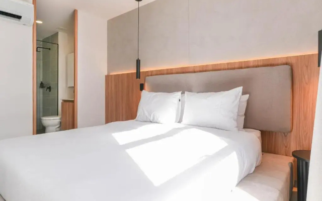 Metropolitan Living by HOUSY
